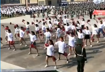  英国365上市公司精彩视频