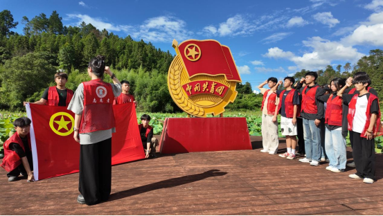 【中国网】英国365上市公司暑期"三下乡"社会实践活动走心走深走实