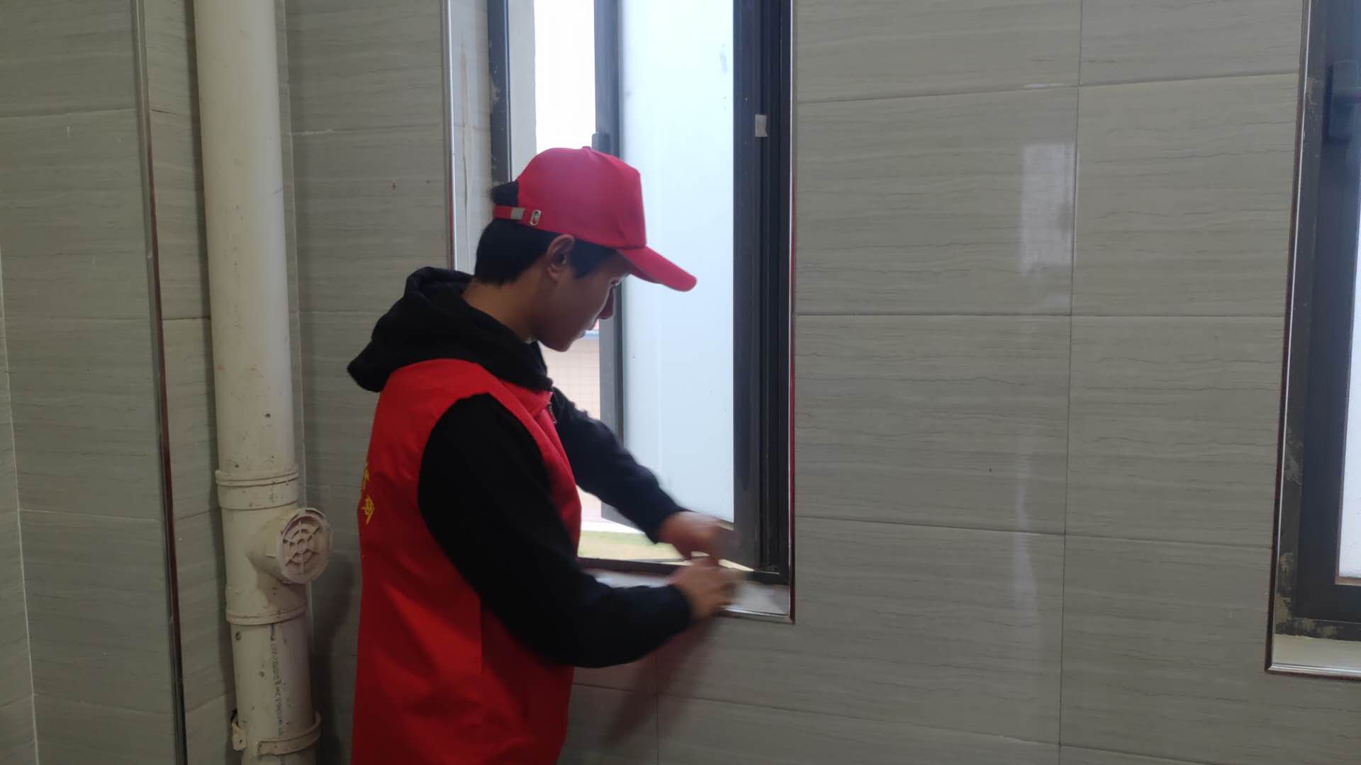 正在上传...