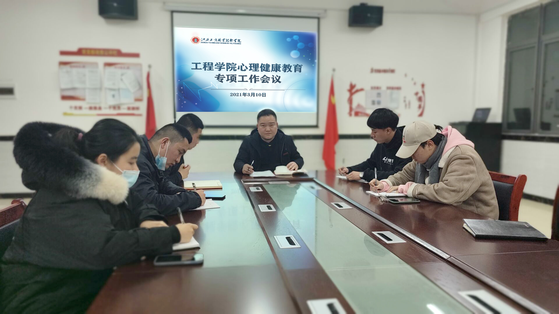 正在上传...