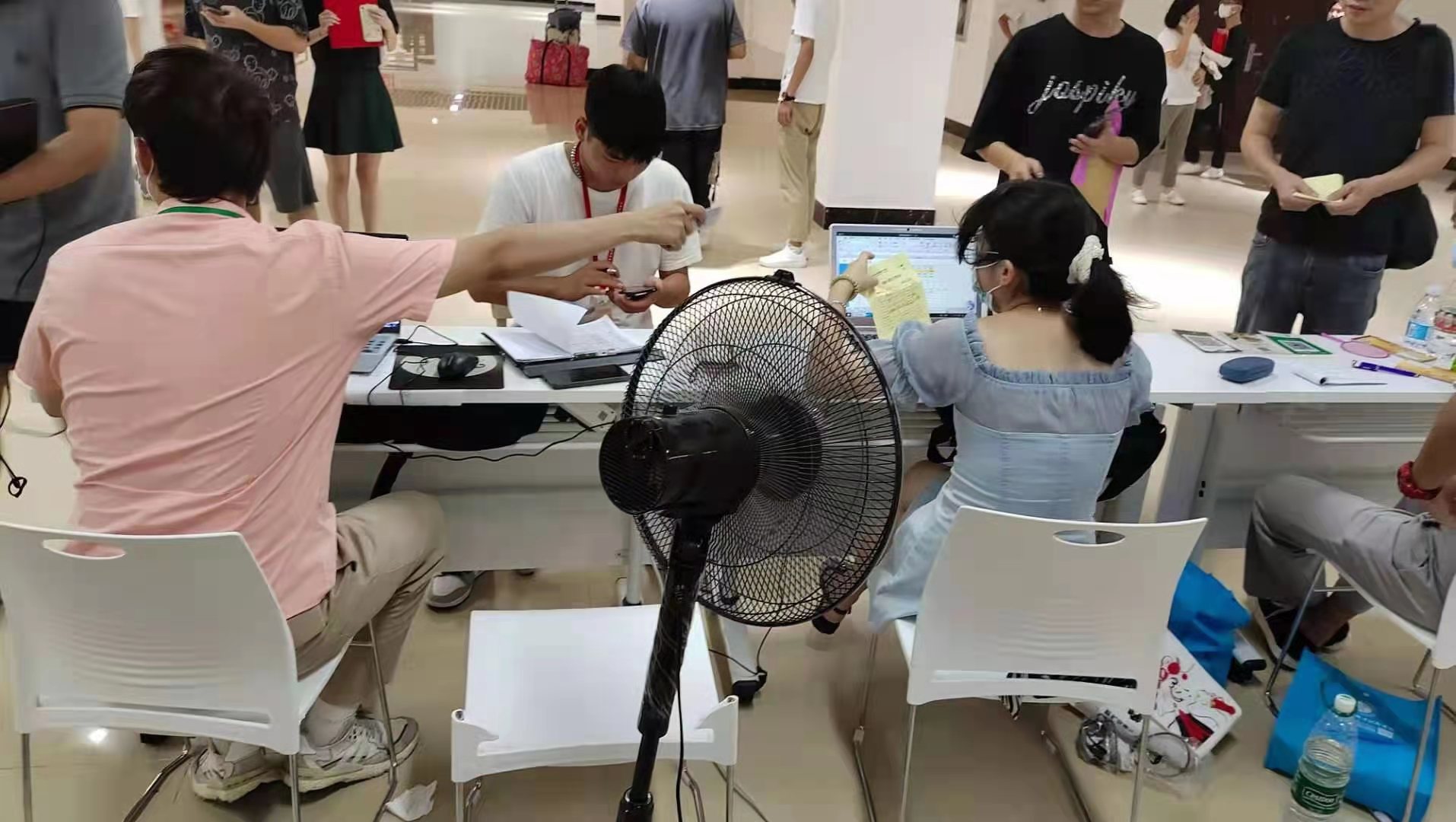 正在上传...