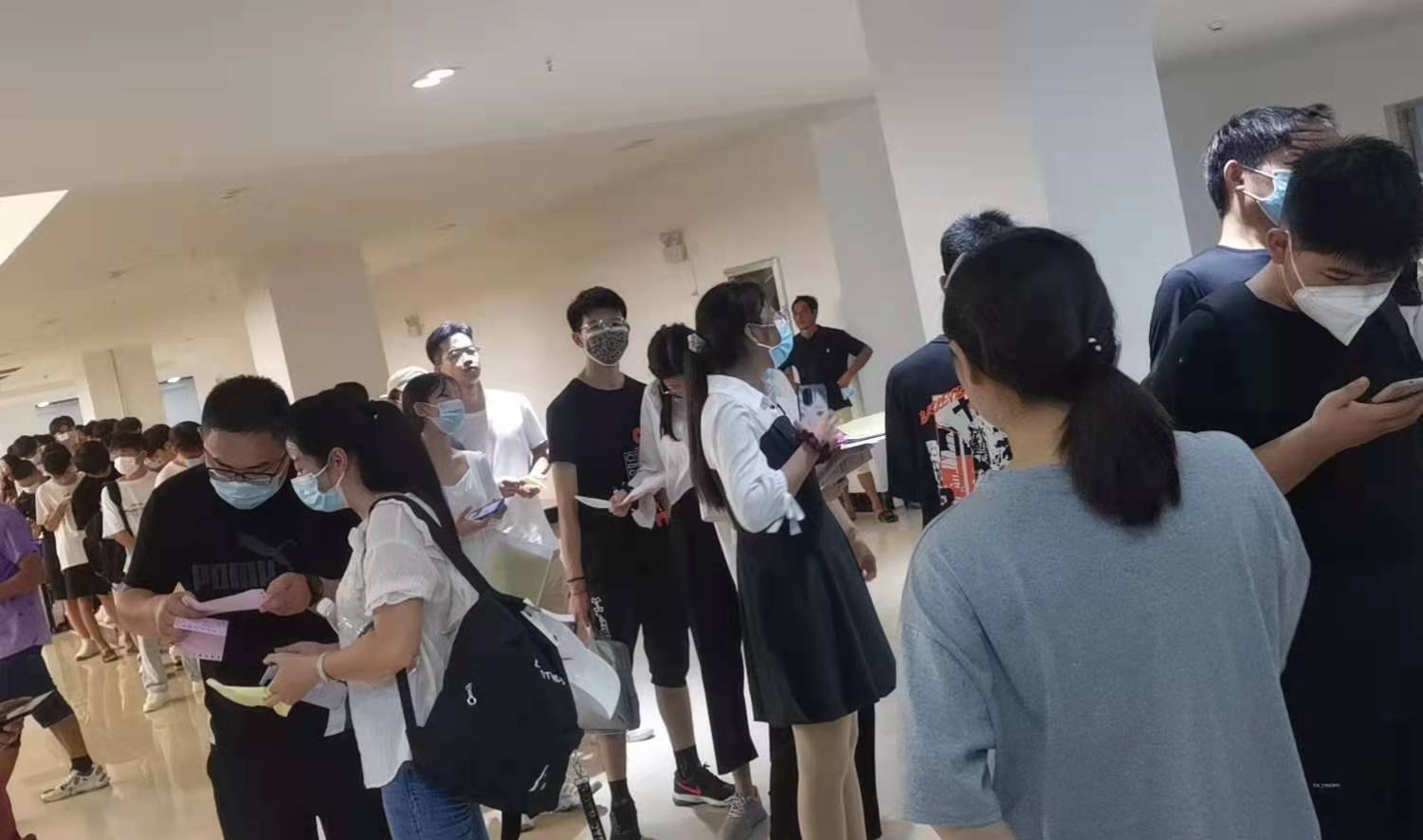 正在上传...