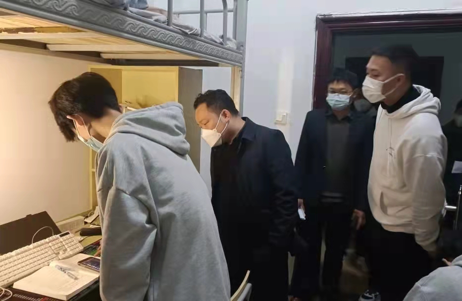 正在上传...
