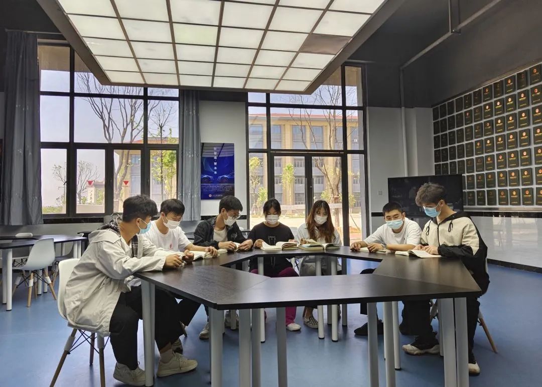 正在上传...