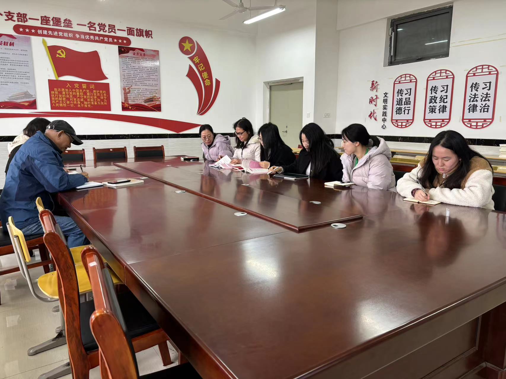 正在上传...