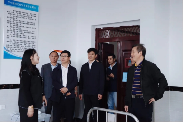 正在上传... 正在上传...