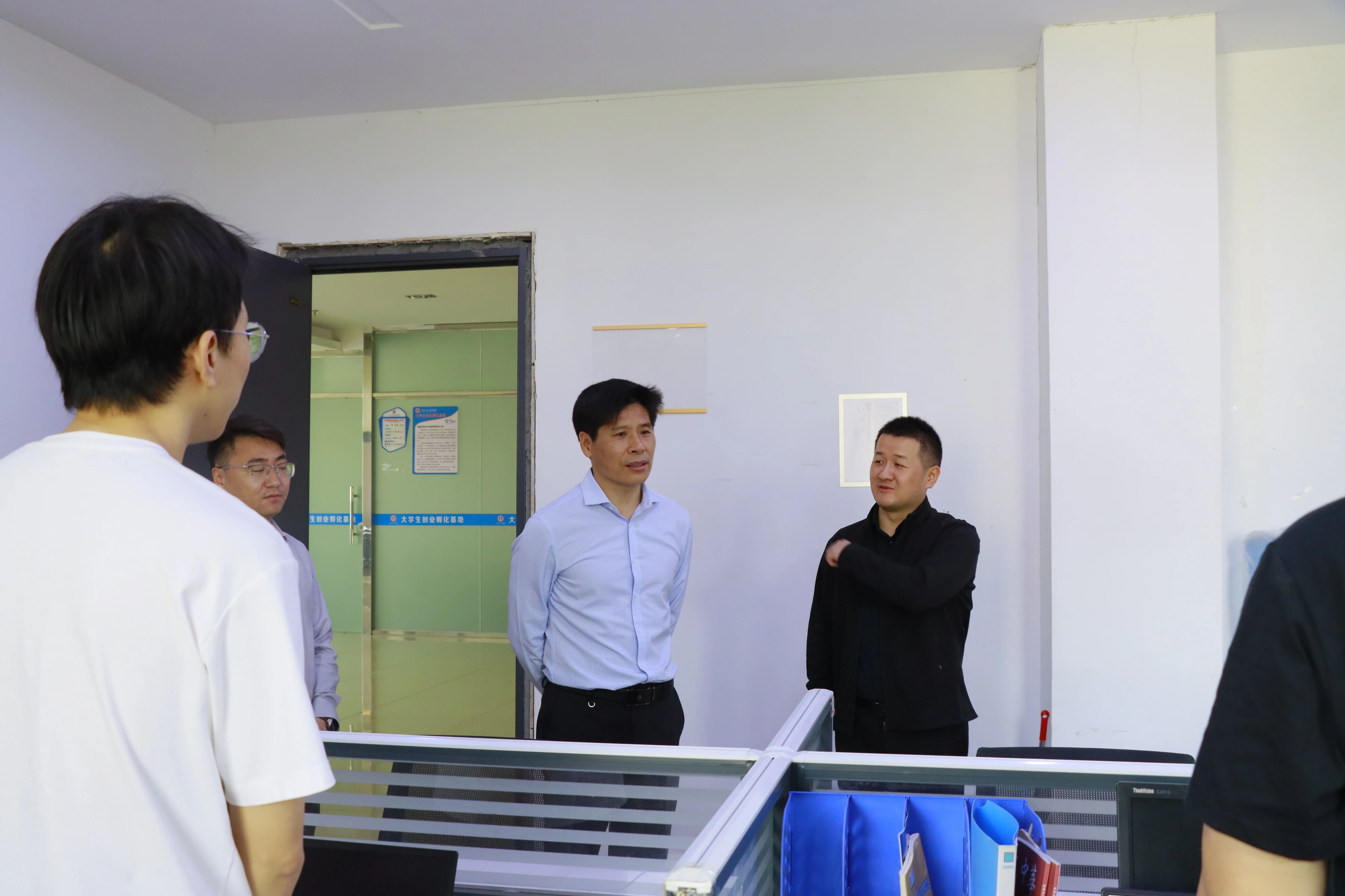 正在上传... 正在上传...