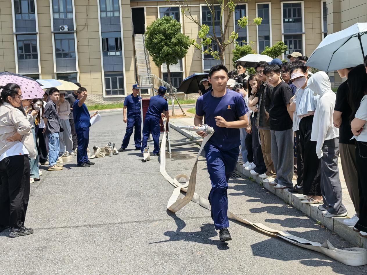 正在上传... 正在上传...